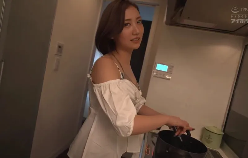 Cậu em anh xã trúng số và người vợ mới cưới của anh trai có chiếc lưỡi điêu luyện