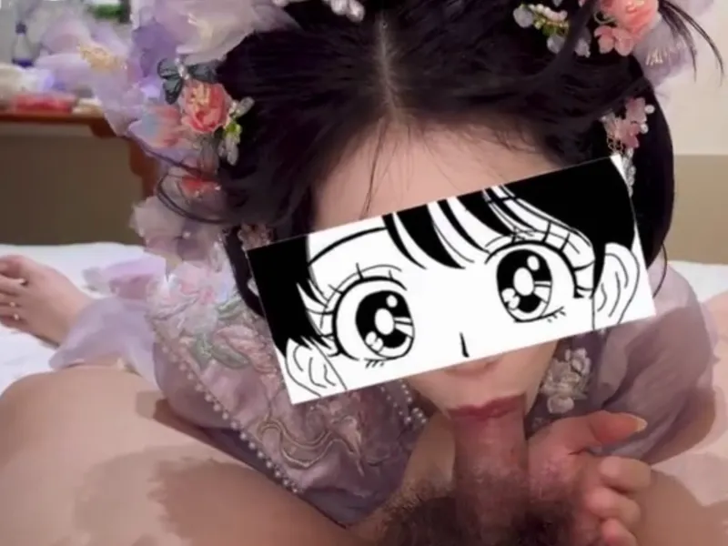 Gái xinh trong bộ đồ tiểu thư liếm thằng nhỏ cực đã